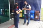 Trabalho de conversa com moradores que passaram por atendimentos em serviços públicos paranaenses