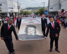 Desfile 90 Anos de Assaí