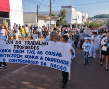 Desfile 90 Anos de Assaí