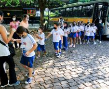 Trilha ecológica no Parque do Ingá.