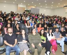 Publico presente no auditório da Fatec, durante discussão da mesa redonda.