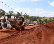 A Prefeitura de Ivaiporã dá início a obras no valor de na Rua Três Marias 